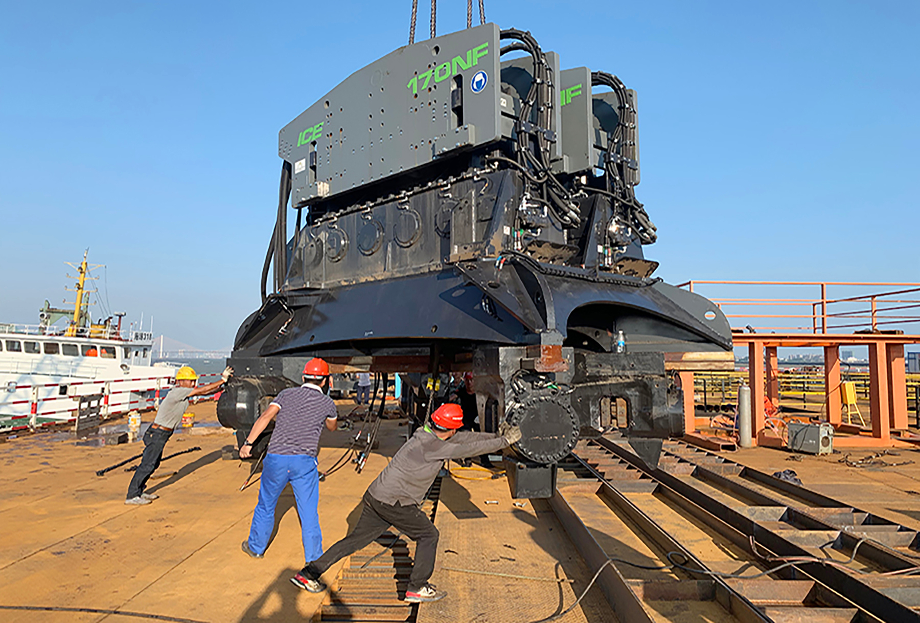 170nf 液压振动锤