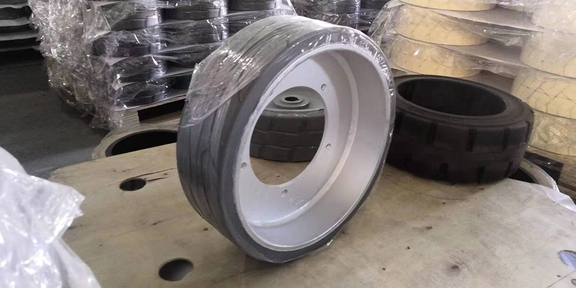scissorliftwheelgeniewheel